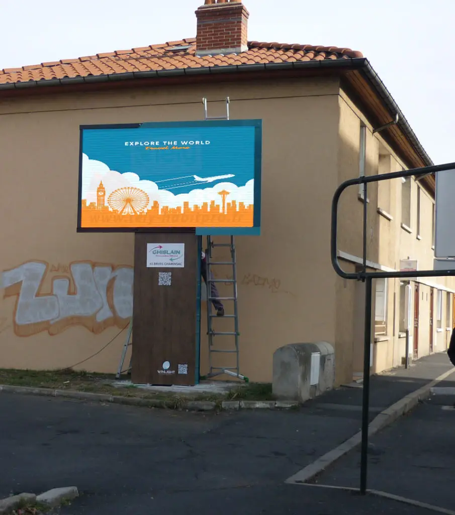 écran géant en régie publicitaire