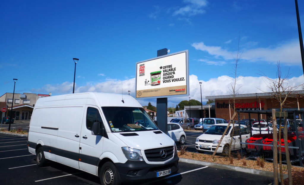 écran publicitaire intermarche 