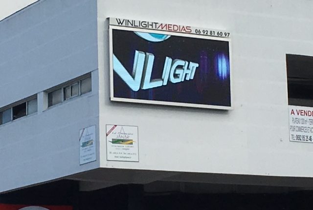 écran publicitaire LED en façade