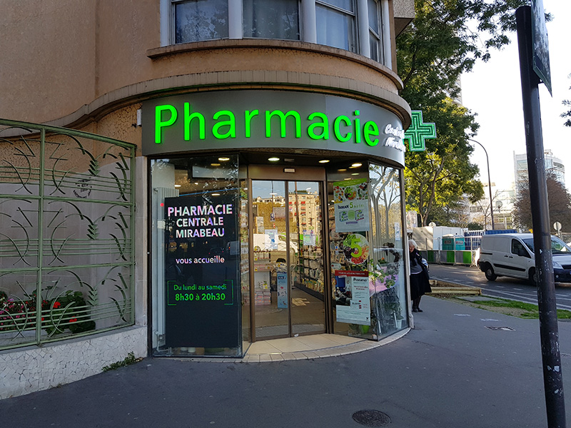 écran vitrine LED antireflet 