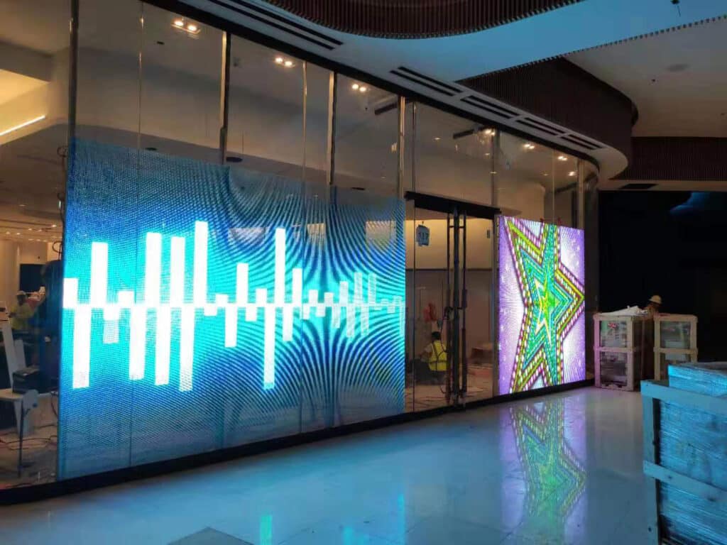 écran LED transparent X7-AIR en vitrine