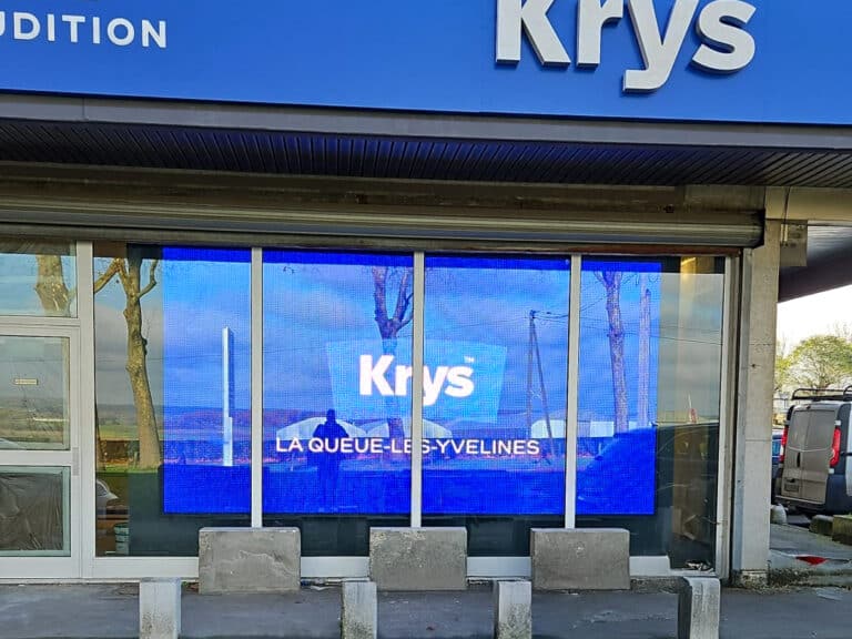 Écran en vitrine Zenith - pour le magasin Krys de La queue en Yvelines