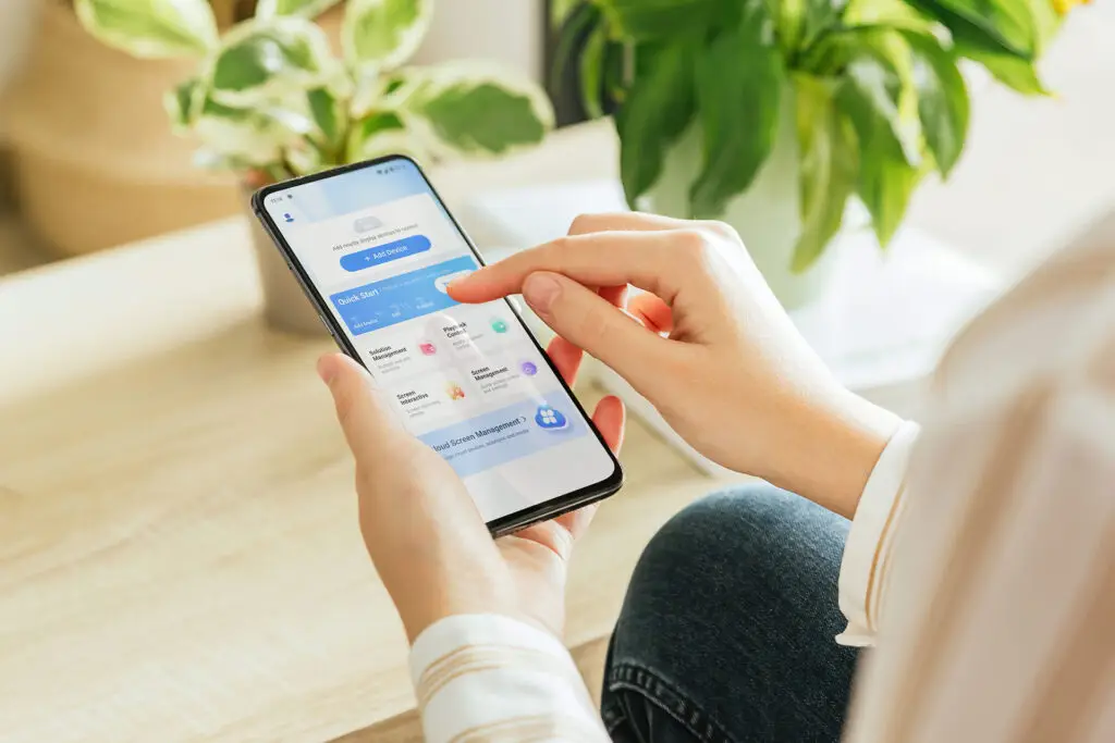 Pilotage d'un écran LED via un logiciel Cloud depuis un smartphone
