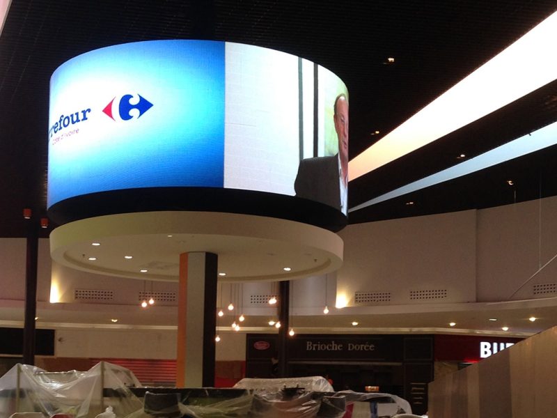 Ecran géant led 360 centre commercial